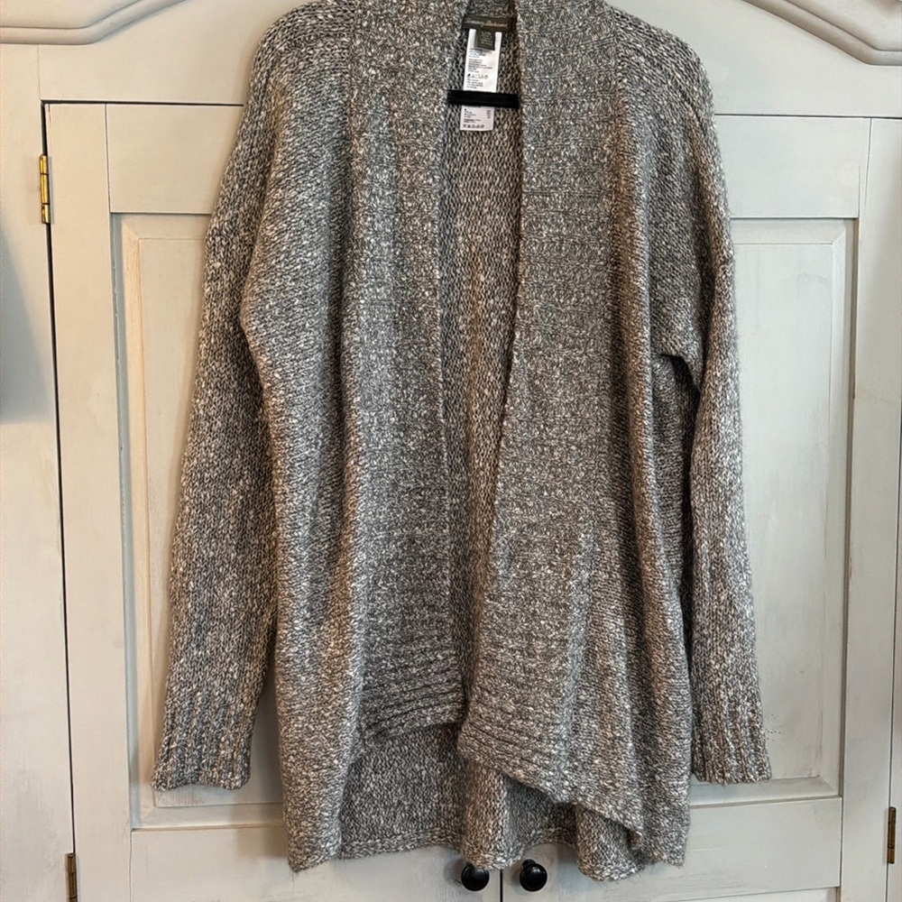 Soft, gently worn ladies size large Tommy Bahama sweater comfortable